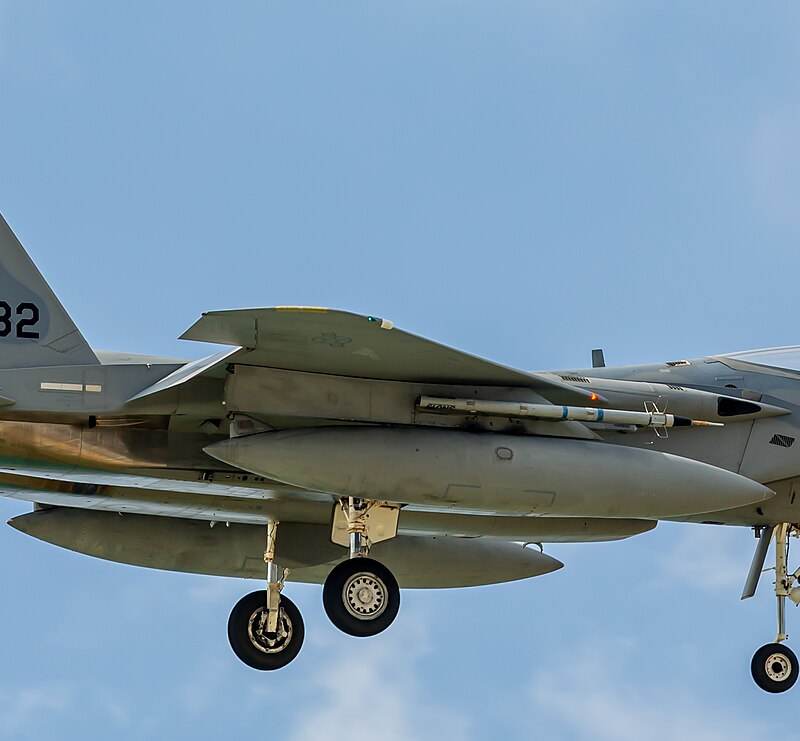  - Twin-engine aircraft