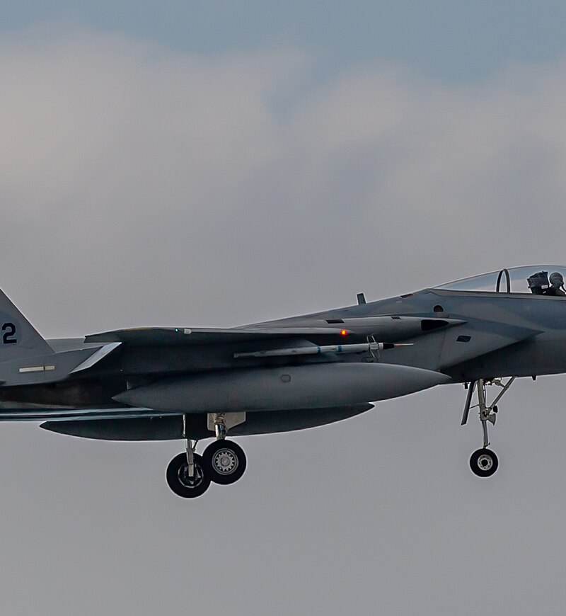  - Twin-engine aircraft