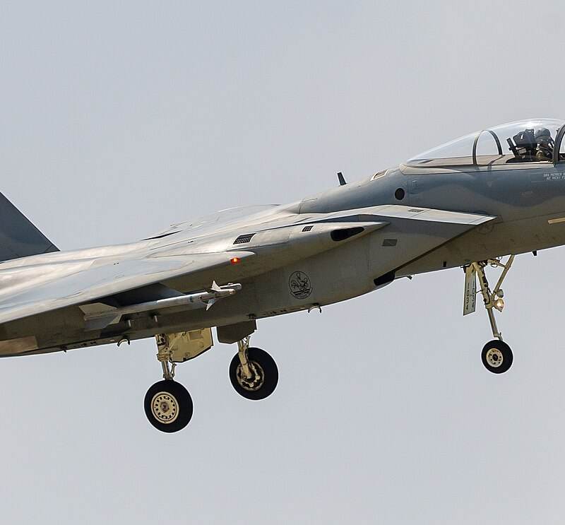  - Twin-engine aircraft