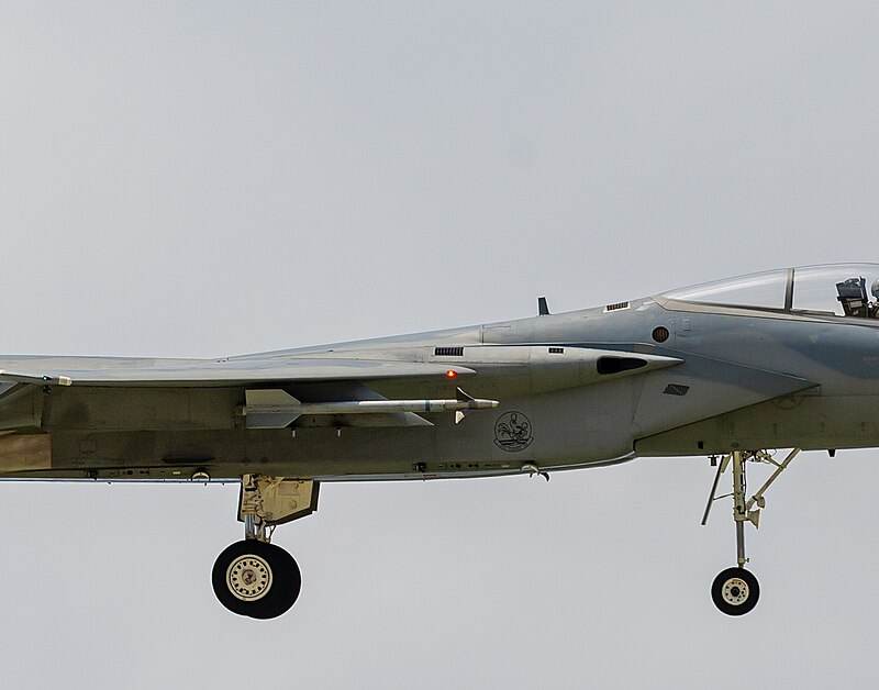  - Twin-engine aircraft
