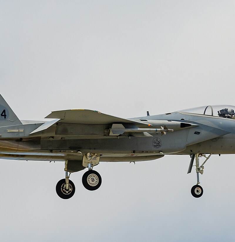  - Twin-engine aircraft