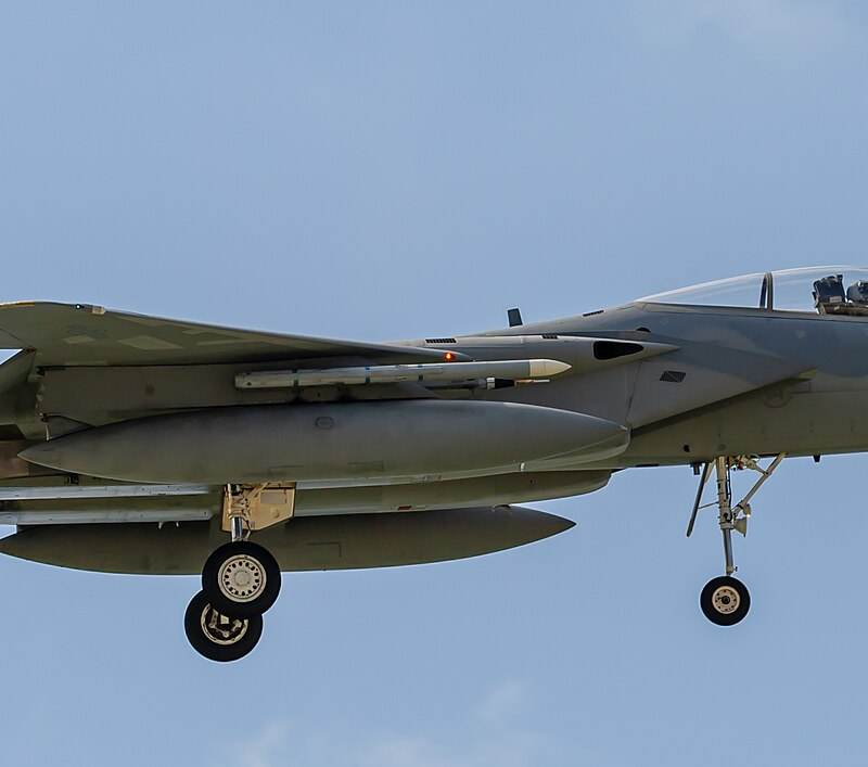  - Twin-engine aircraft