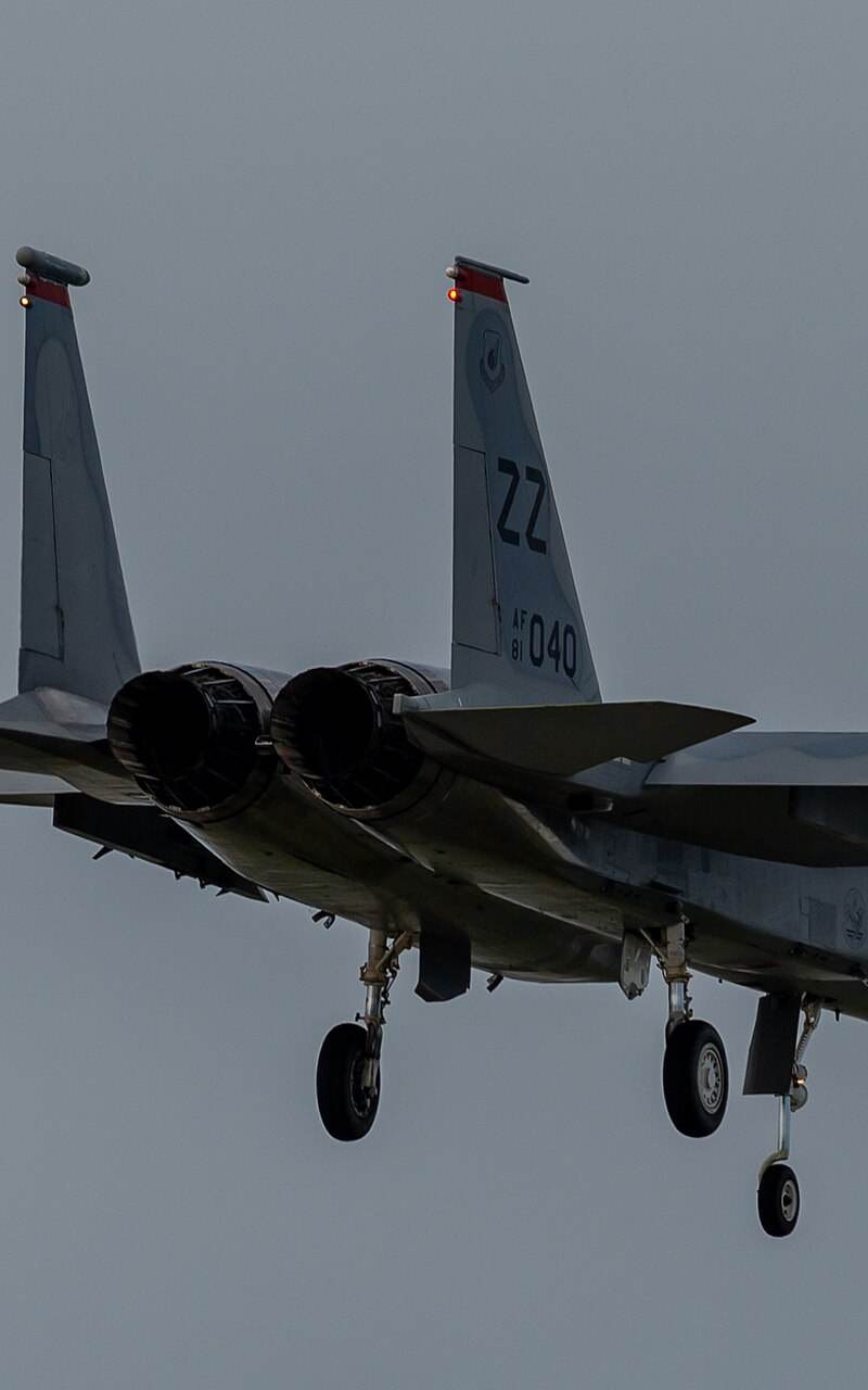  - Twin-engine aircraft