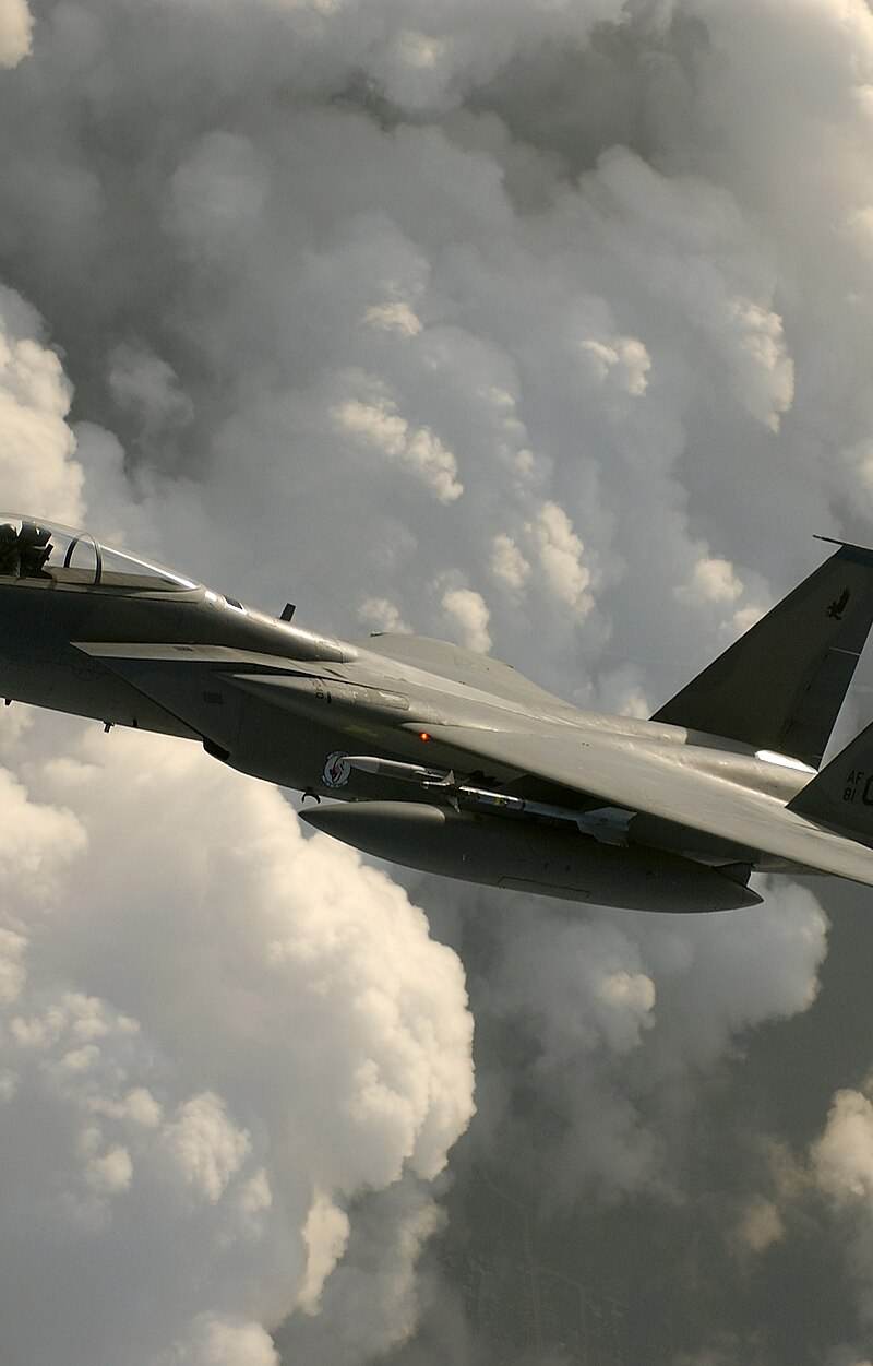  - Twin-engine aircraft