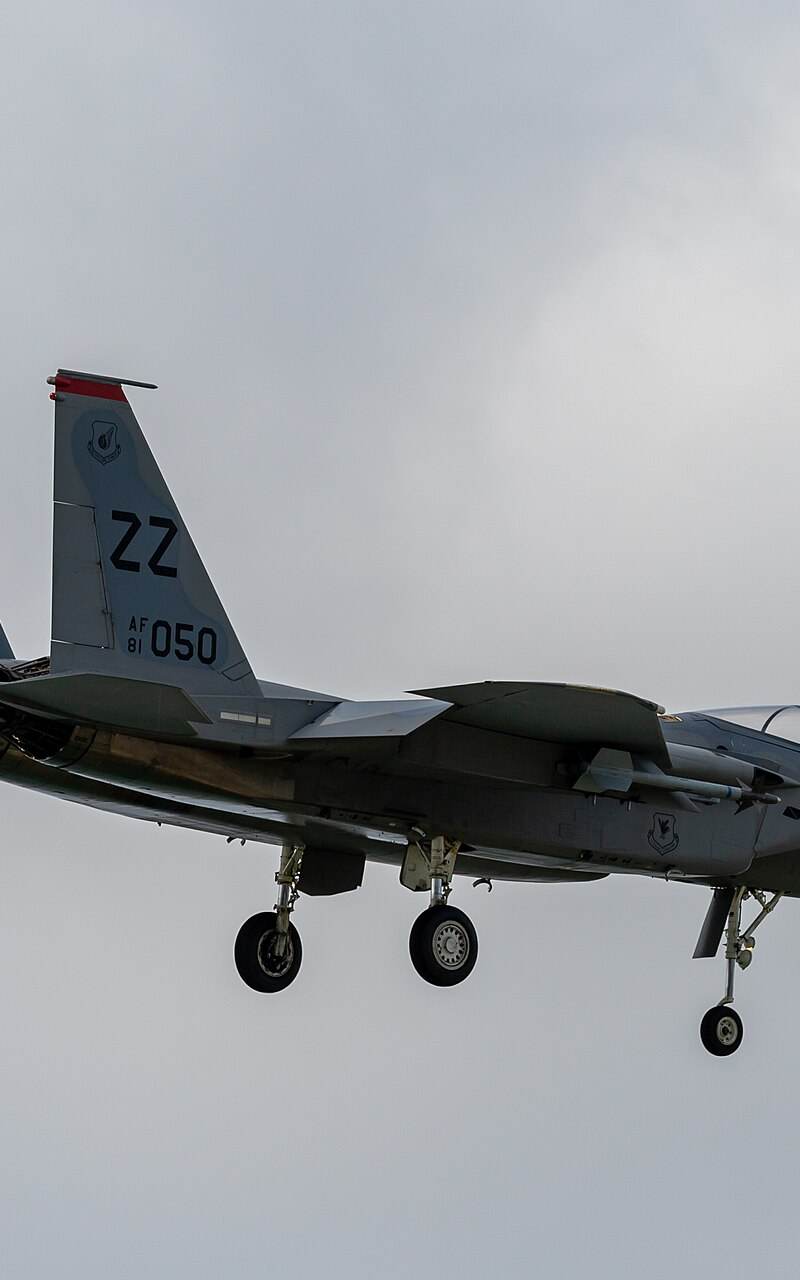  - Twin-engine aircraft