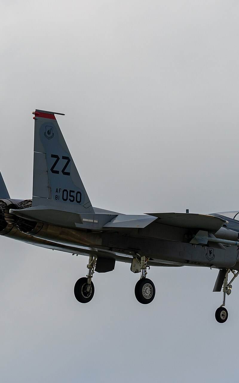  - Twin-engine aircraft