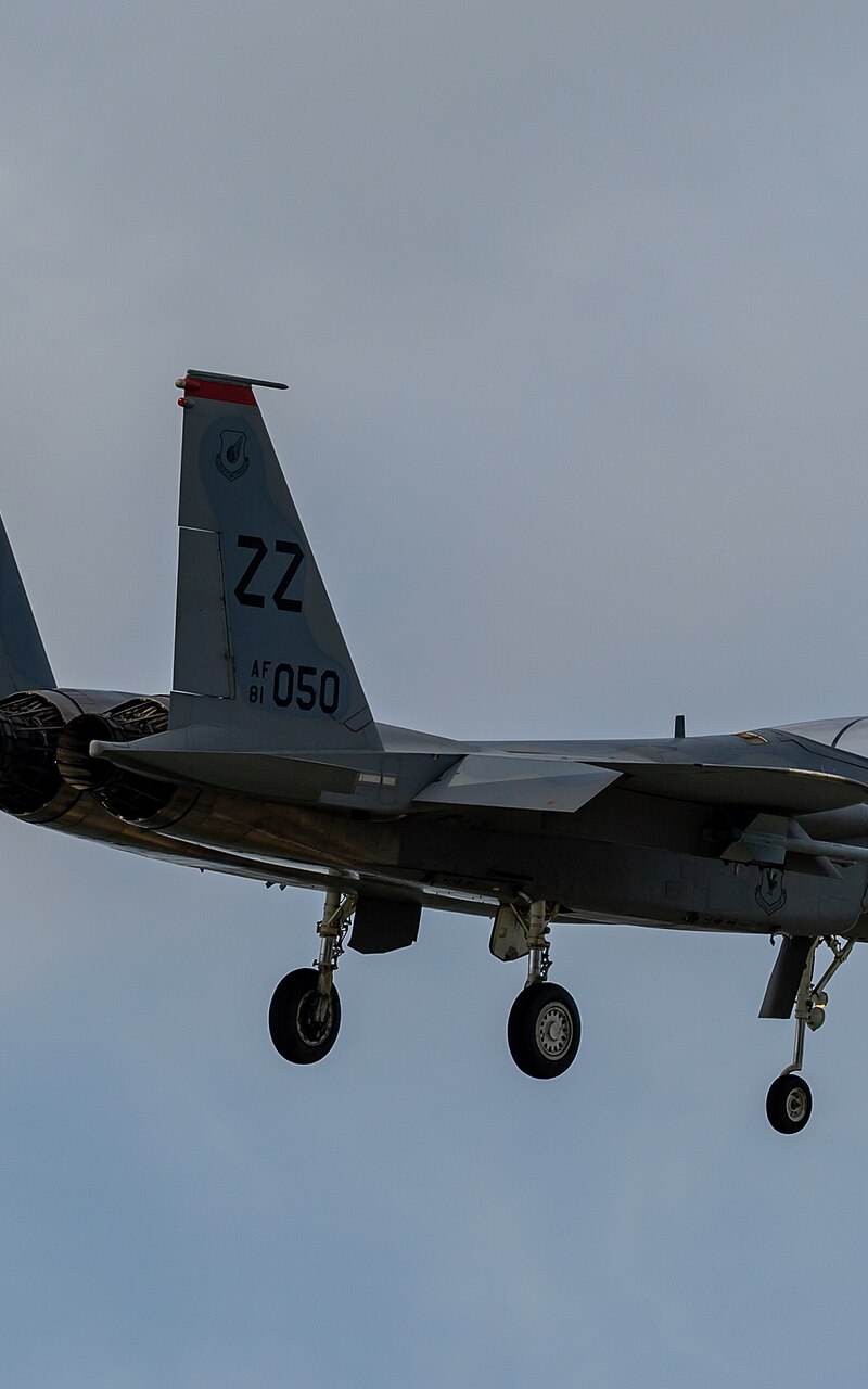  - Twin-engine aircraft