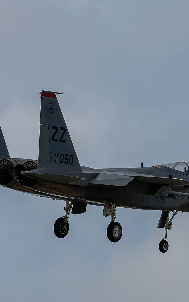  - Twin-engine aircraft