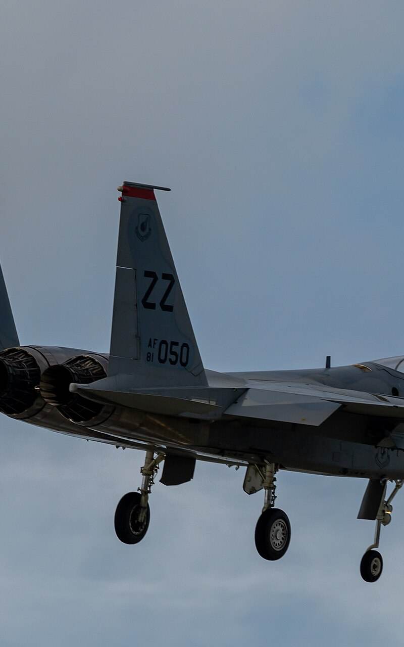  - Twin-engine aircraft