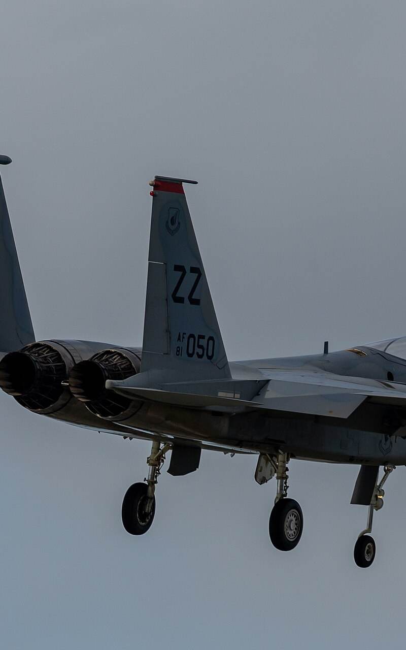 - Twin-engine aircraft