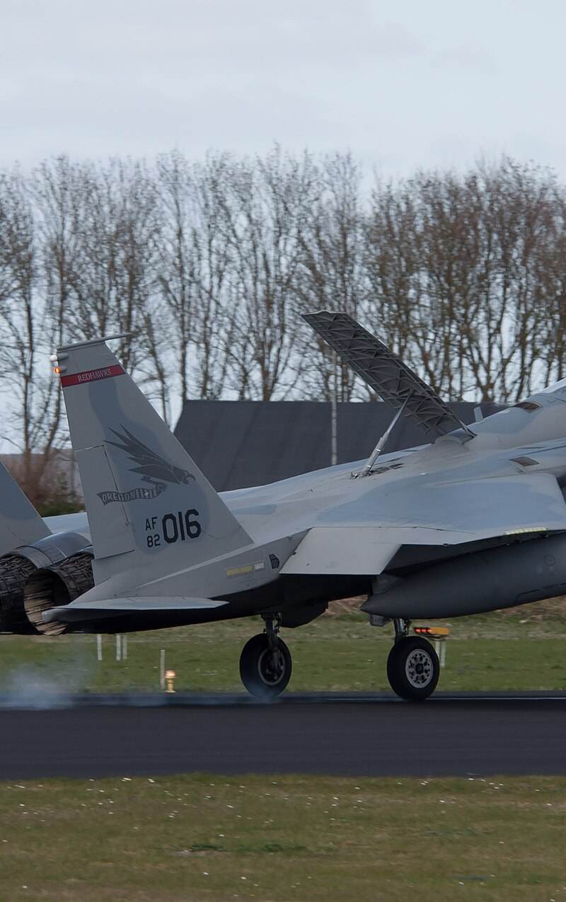  - Twin-engine aircraft