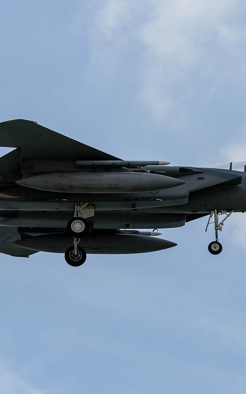  - Twin-engine aircraft