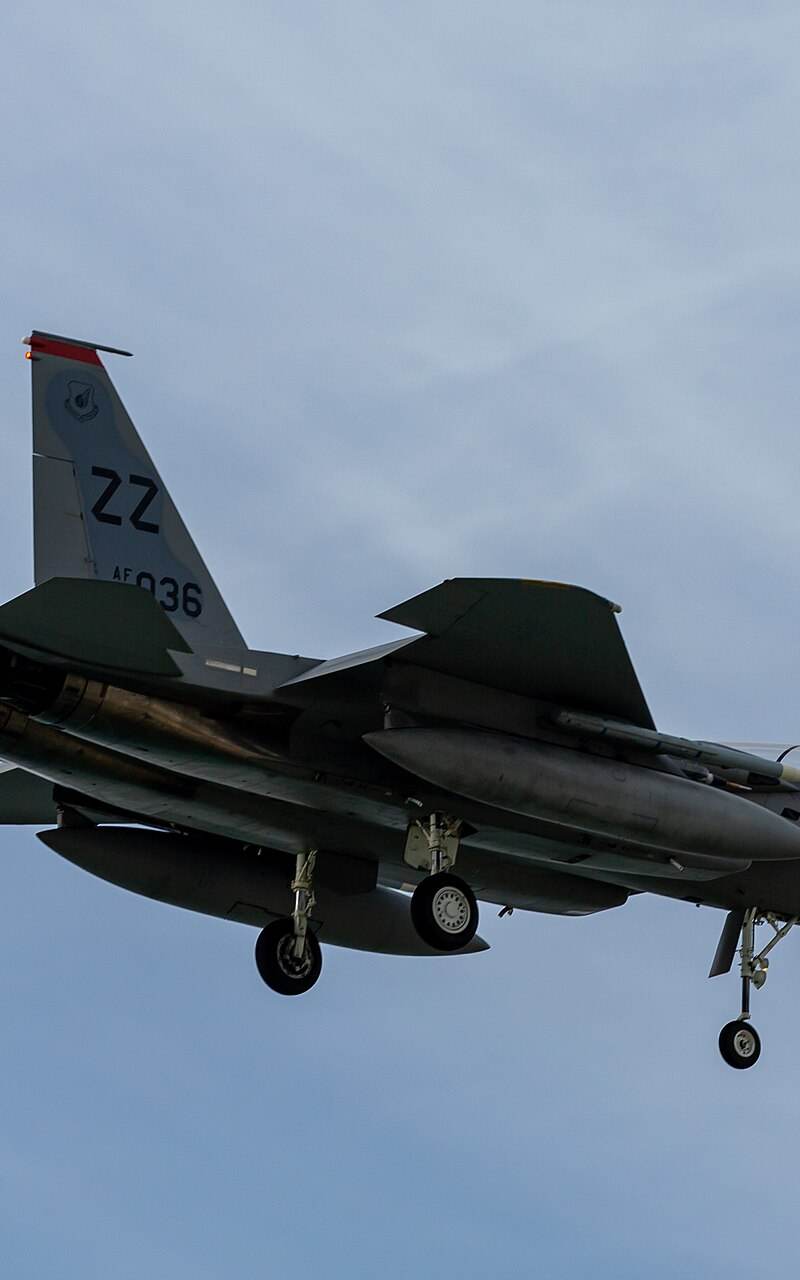  - Twin-engine aircraft