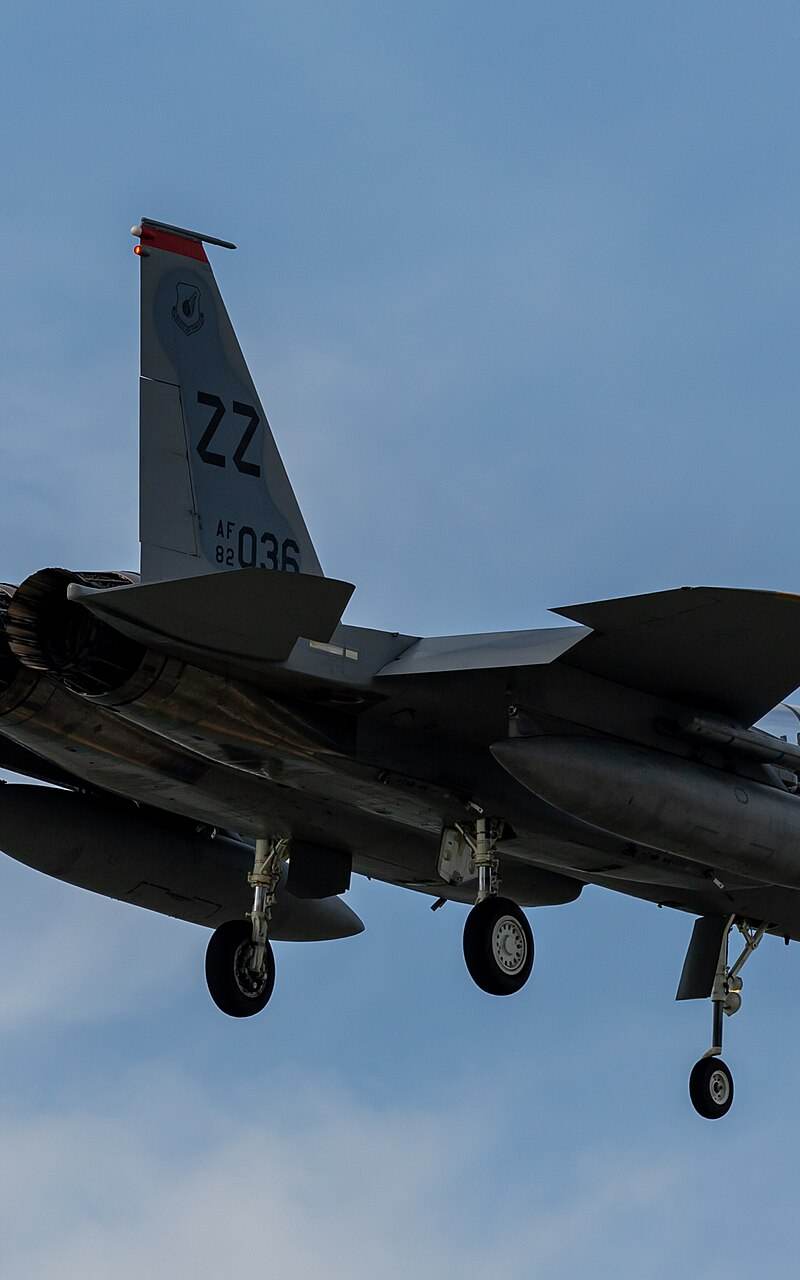  - Twin-engine aircraft