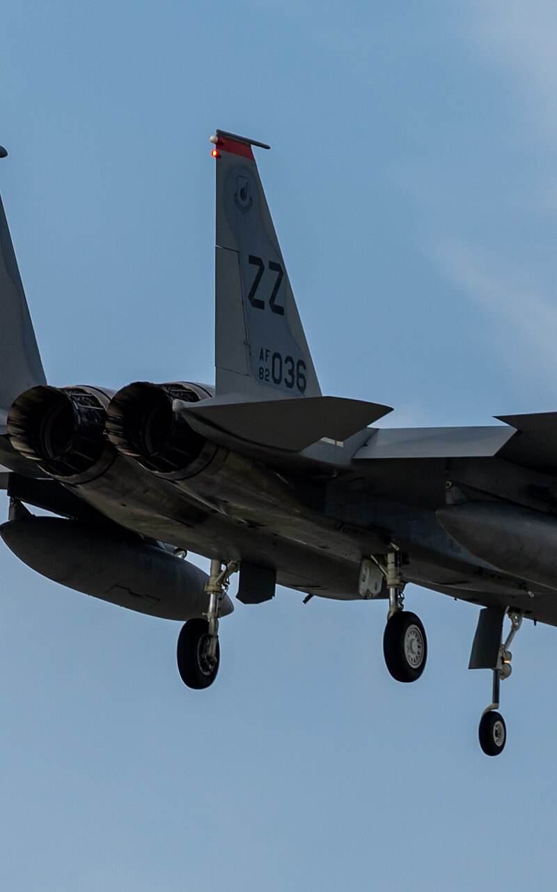  - Twin-engine aircraft