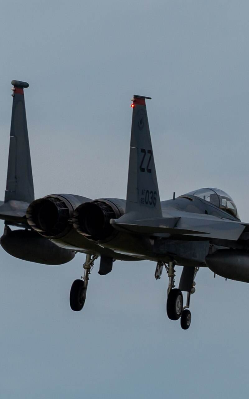  - Twin-engine aircraft