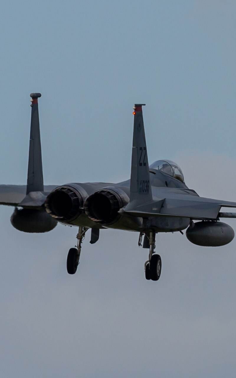 - Twin-engine aircraft
