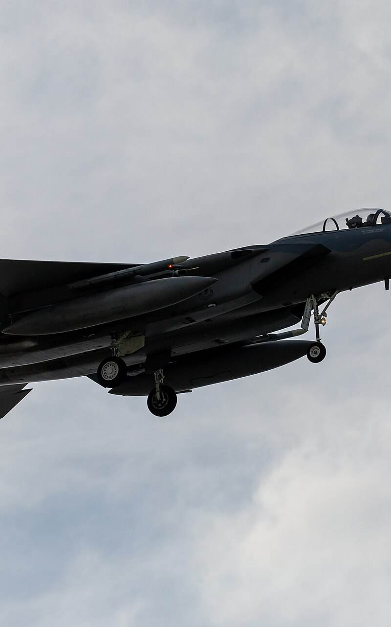  - Twin-engine aircraft