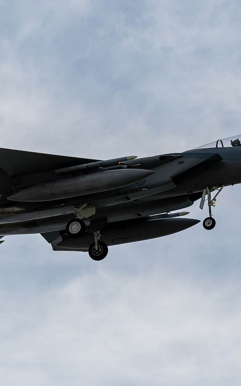  - Twin-engine aircraft