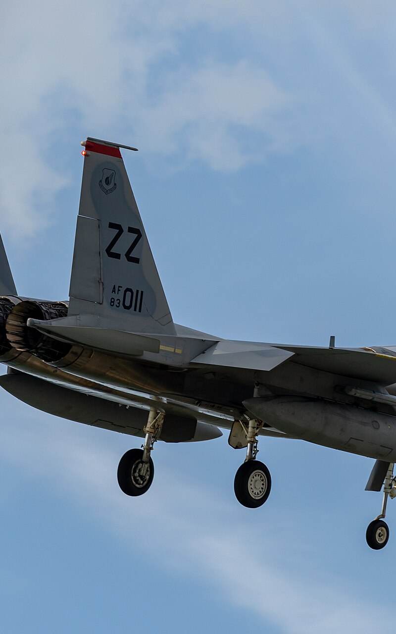  - Twin-engine aircraft