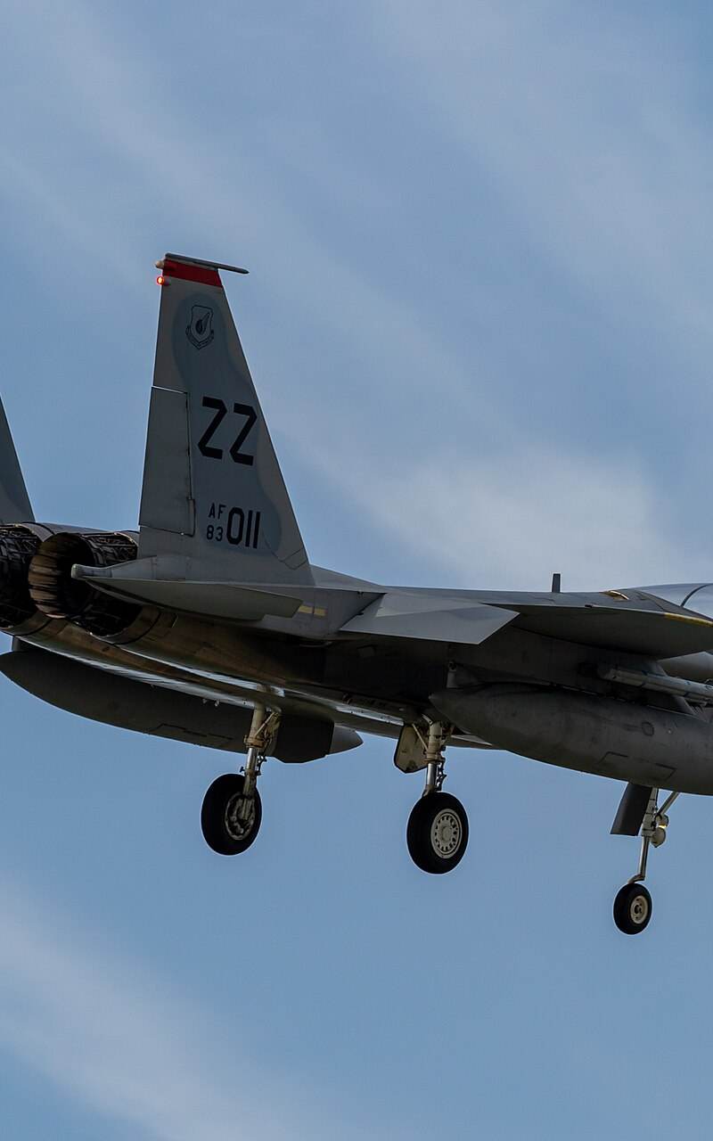  - Twin-engine aircraft