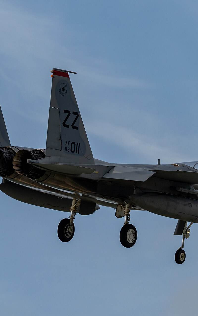  - Twin-engine aircraft