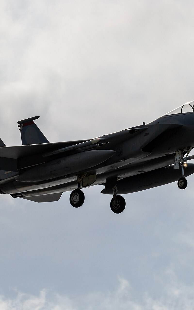  - Twin-engine aircraft