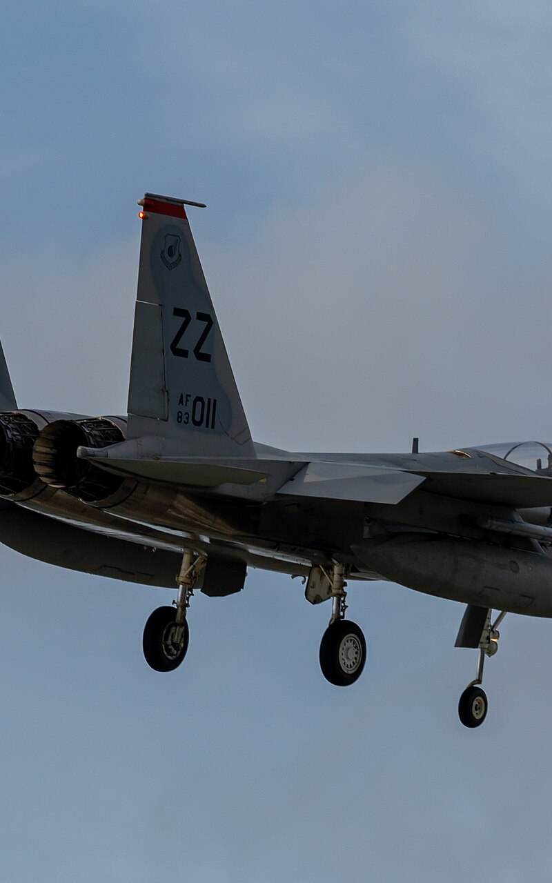  - Twin-engine aircraft