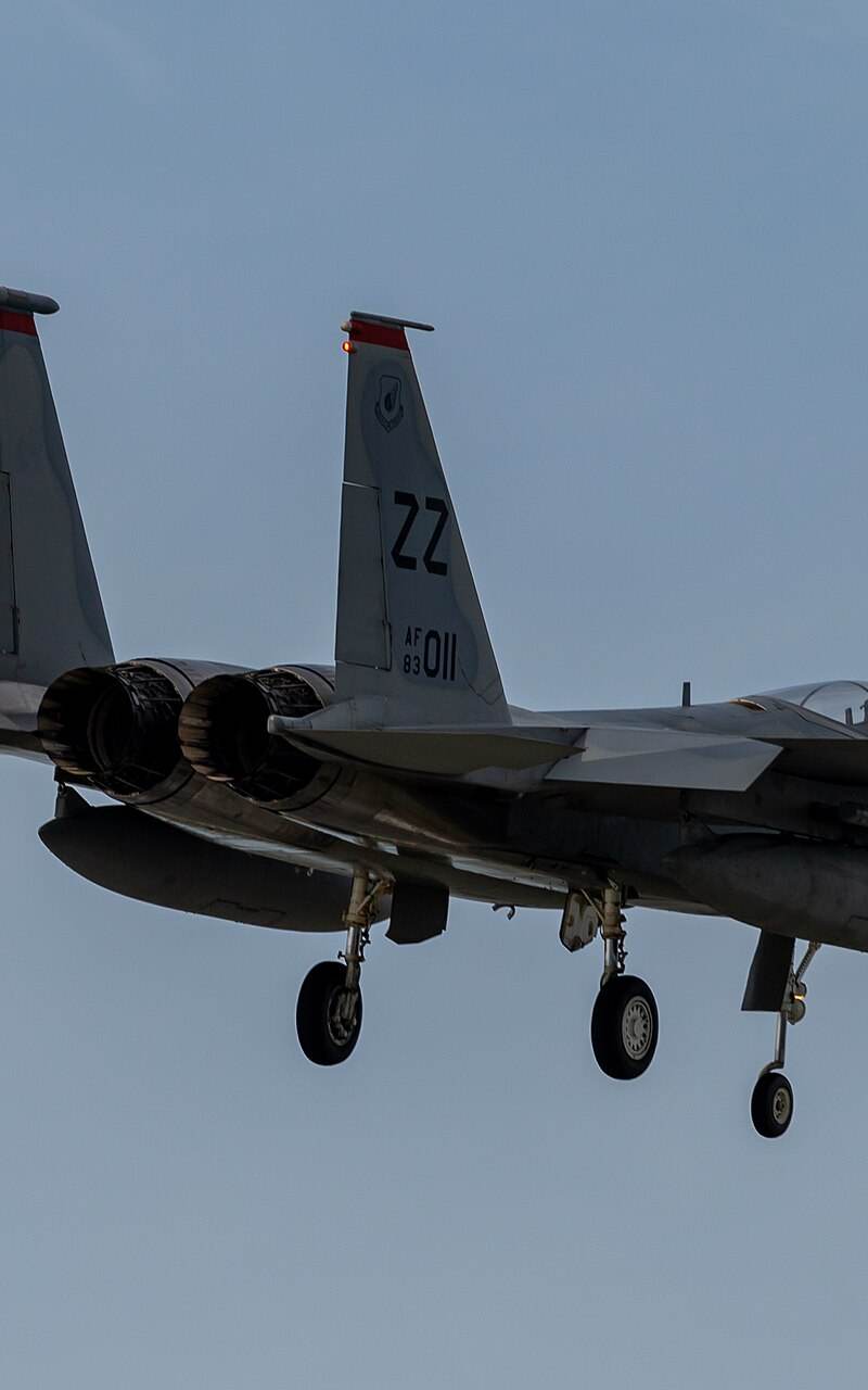  - Twin-engine aircraft