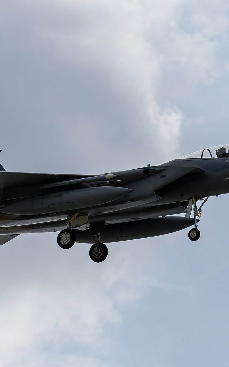  - Twin-engine aircraft