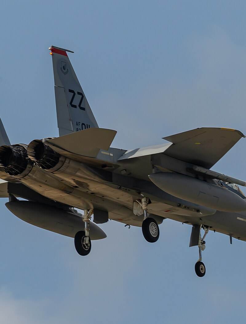 - Twin-engine aircraft