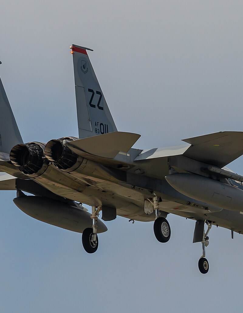  - Twin-engine aircraft