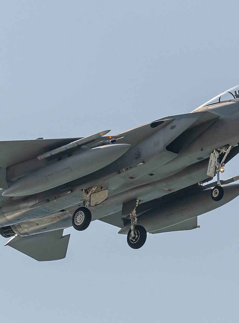 - Twin-engine aircraft