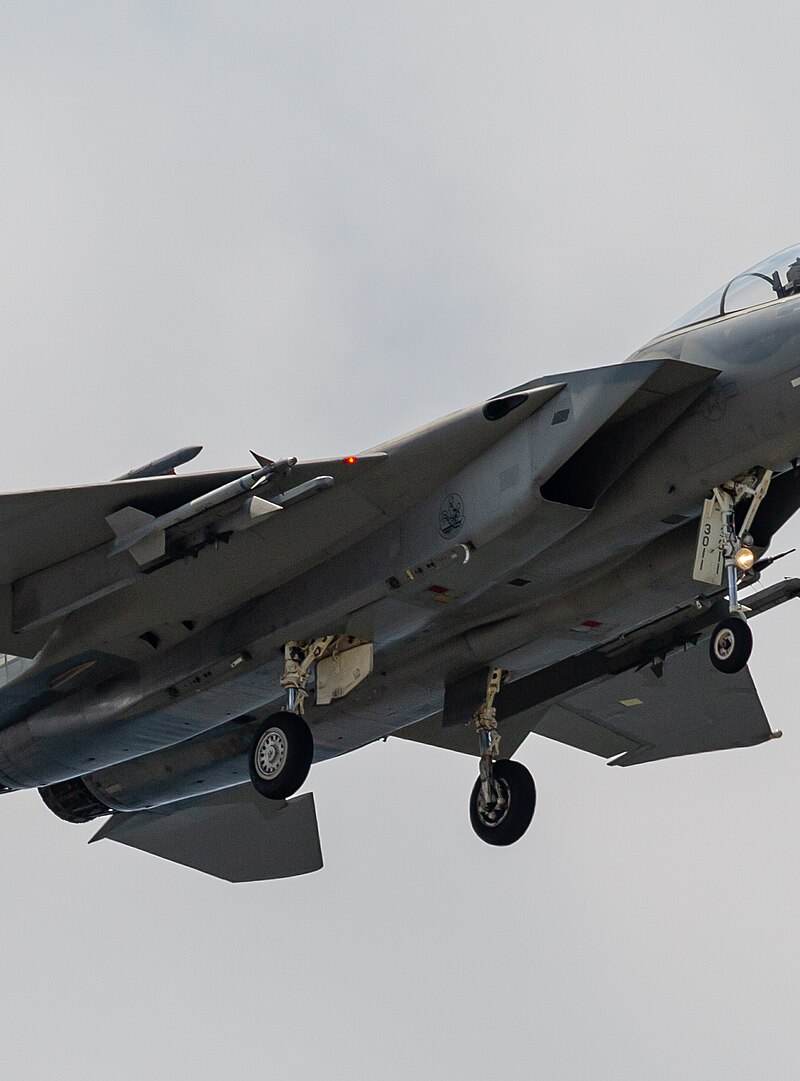  - Twin-engine aircraft