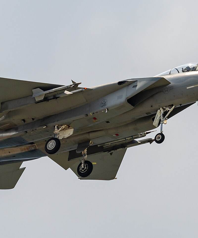  - Twin-engine aircraft