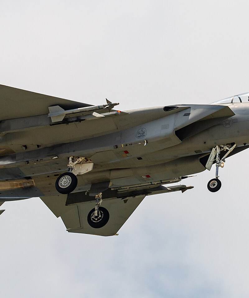  - Twin-engine aircraft