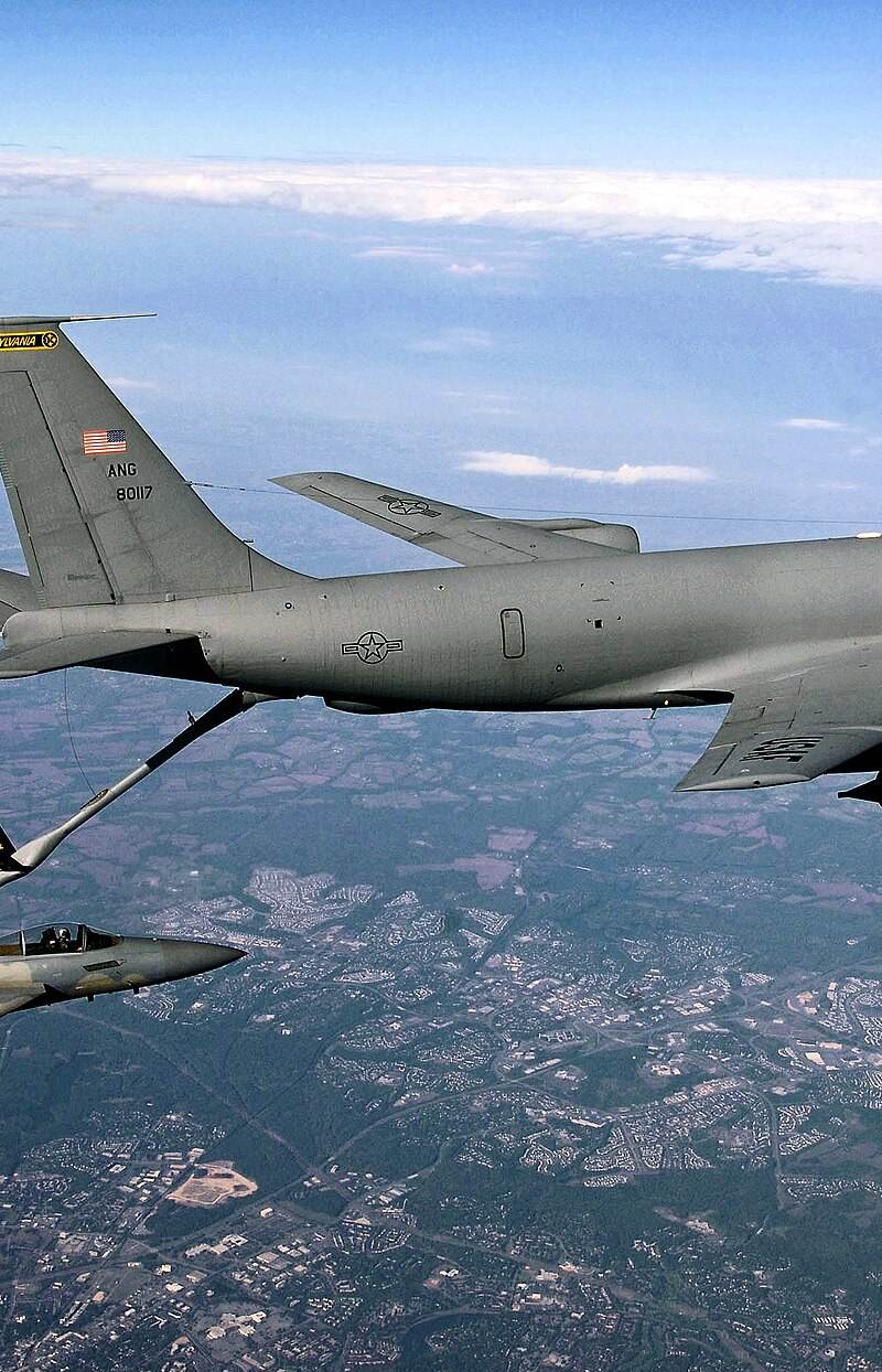  - Twin-engine aircraft