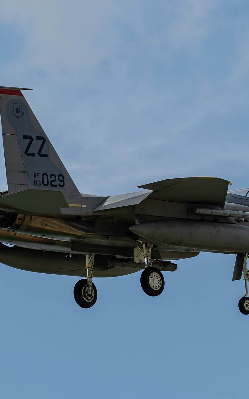  - Twin-engine aircraft