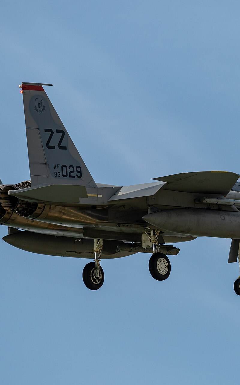  - Twin-engine aircraft