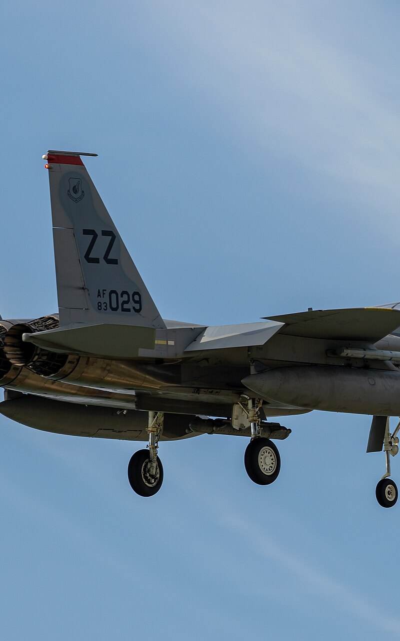  - Twin-engine aircraft