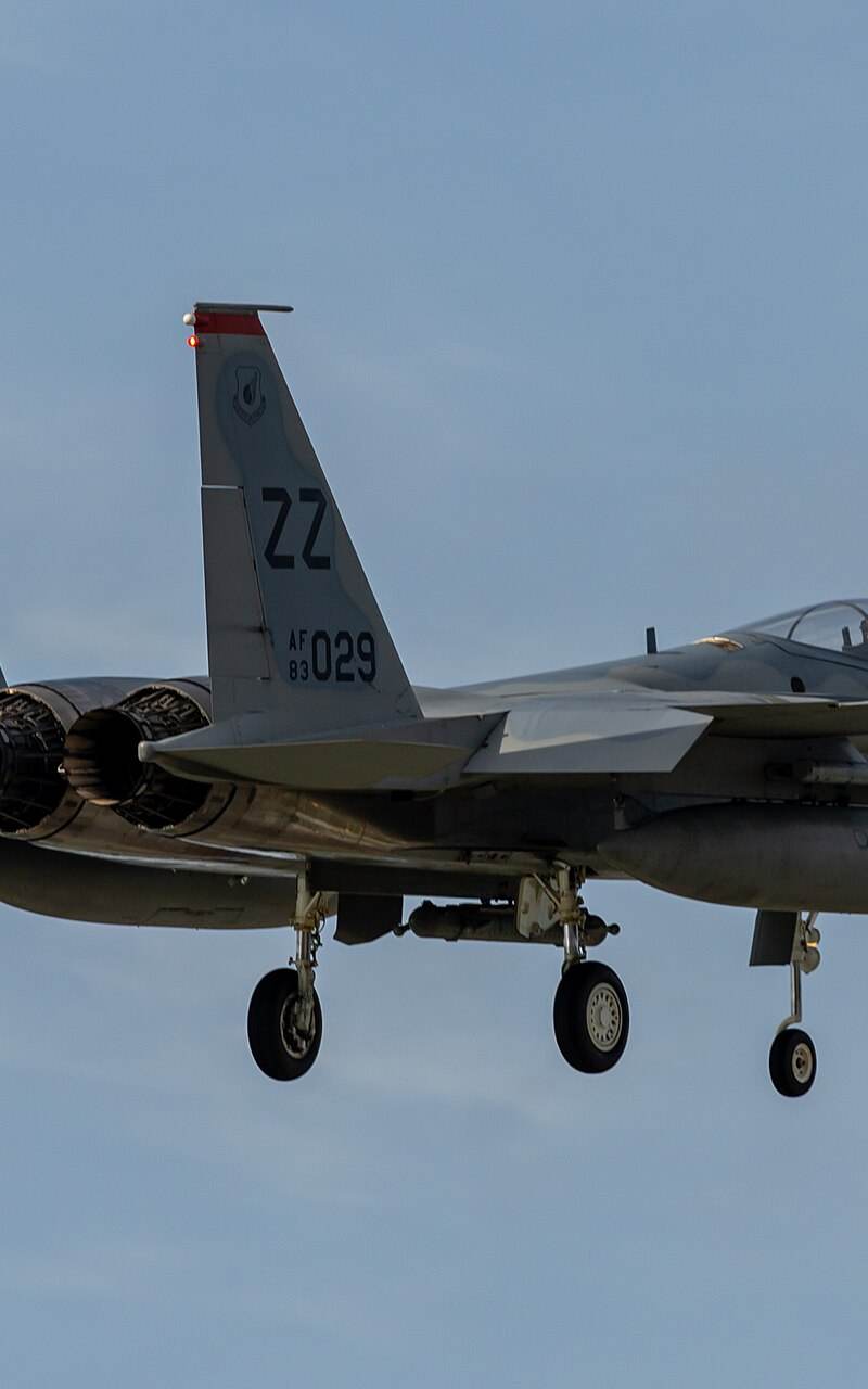  - Twin-engine aircraft