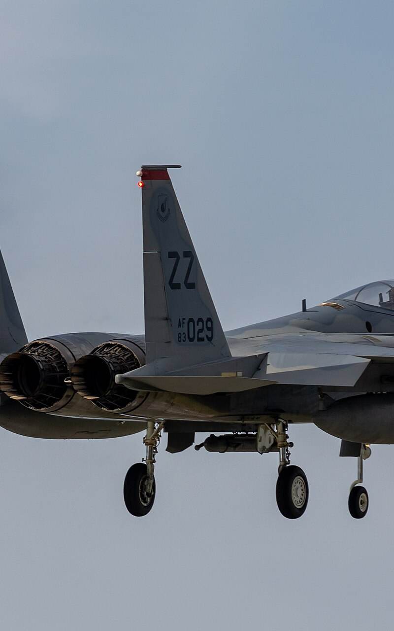  - Twin-engine aircraft