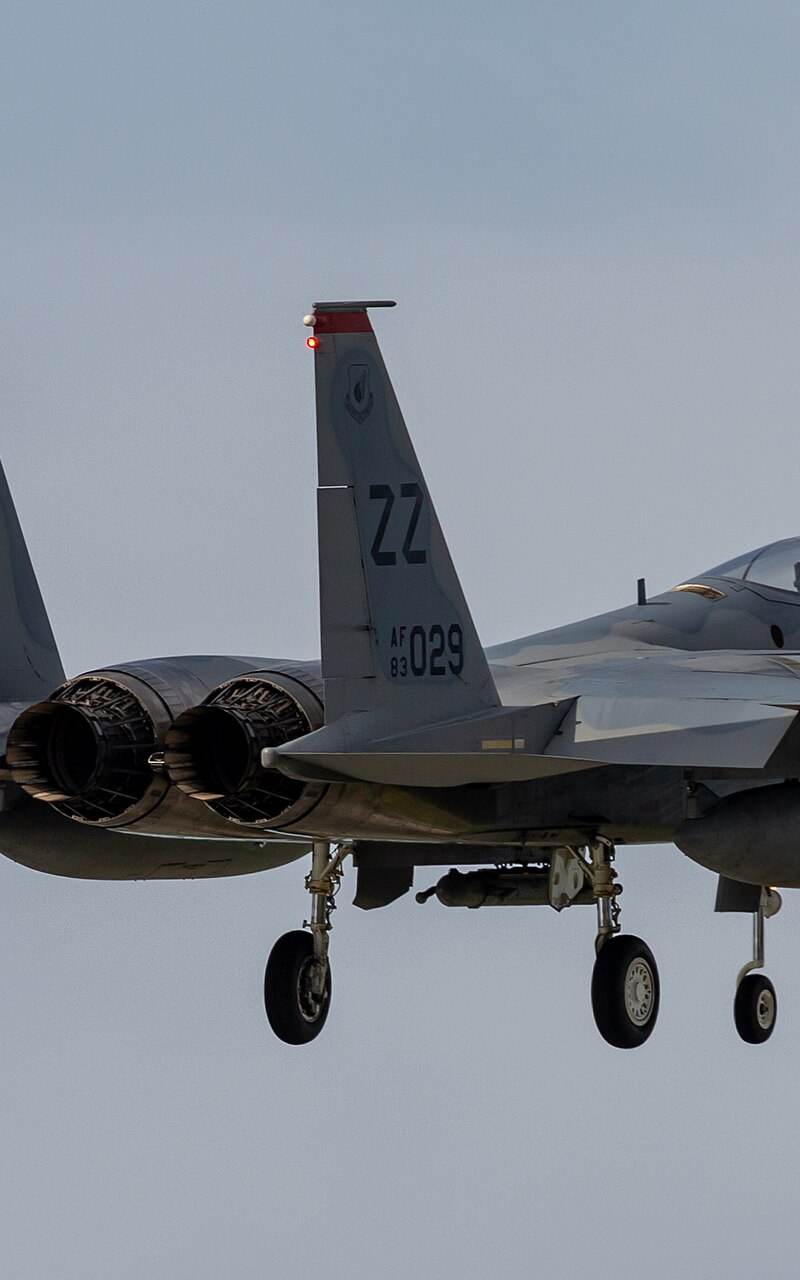  - Twin-engine aircraft