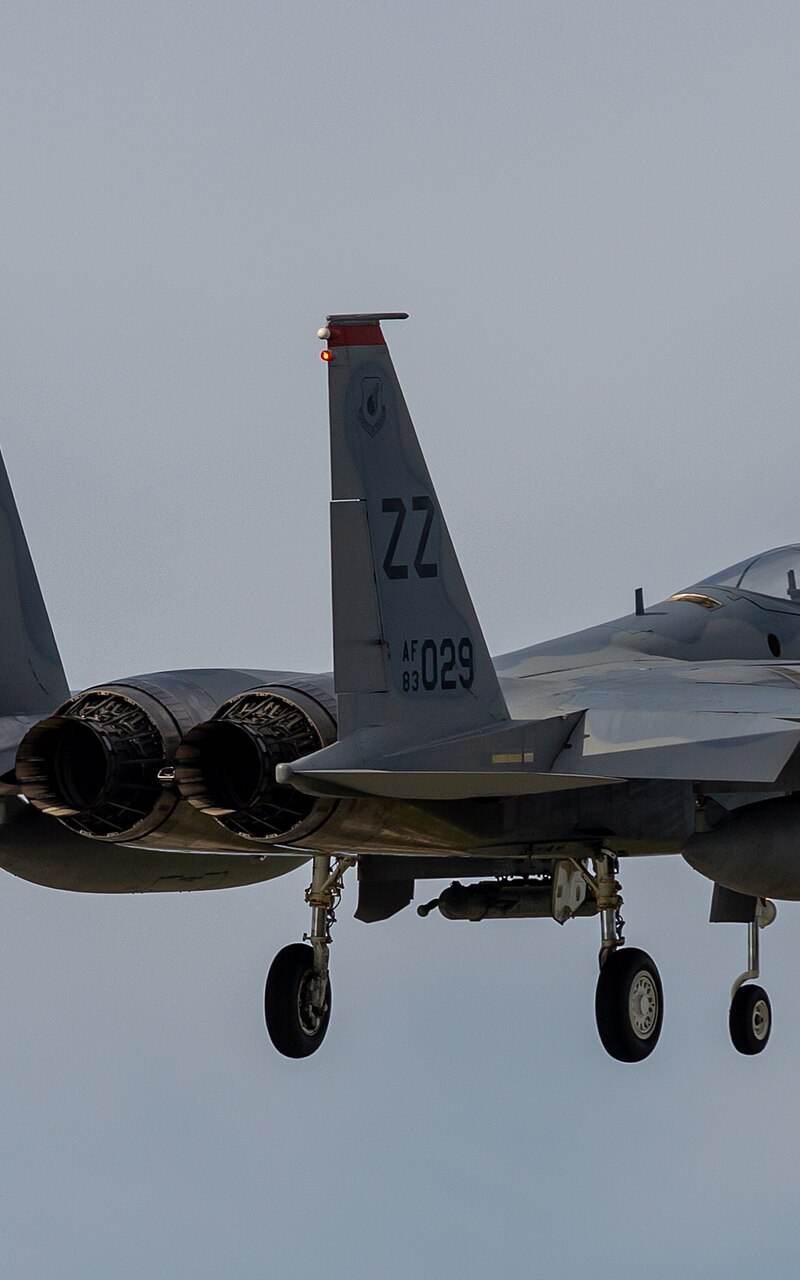  - Twin-engine aircraft