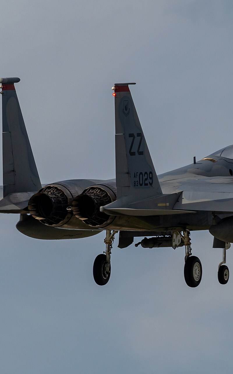  - Twin-engine aircraft