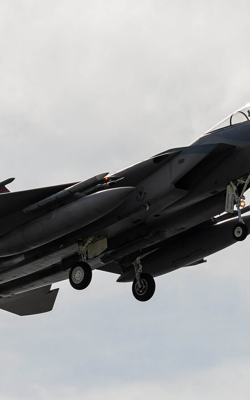  - Twin-engine aircraft