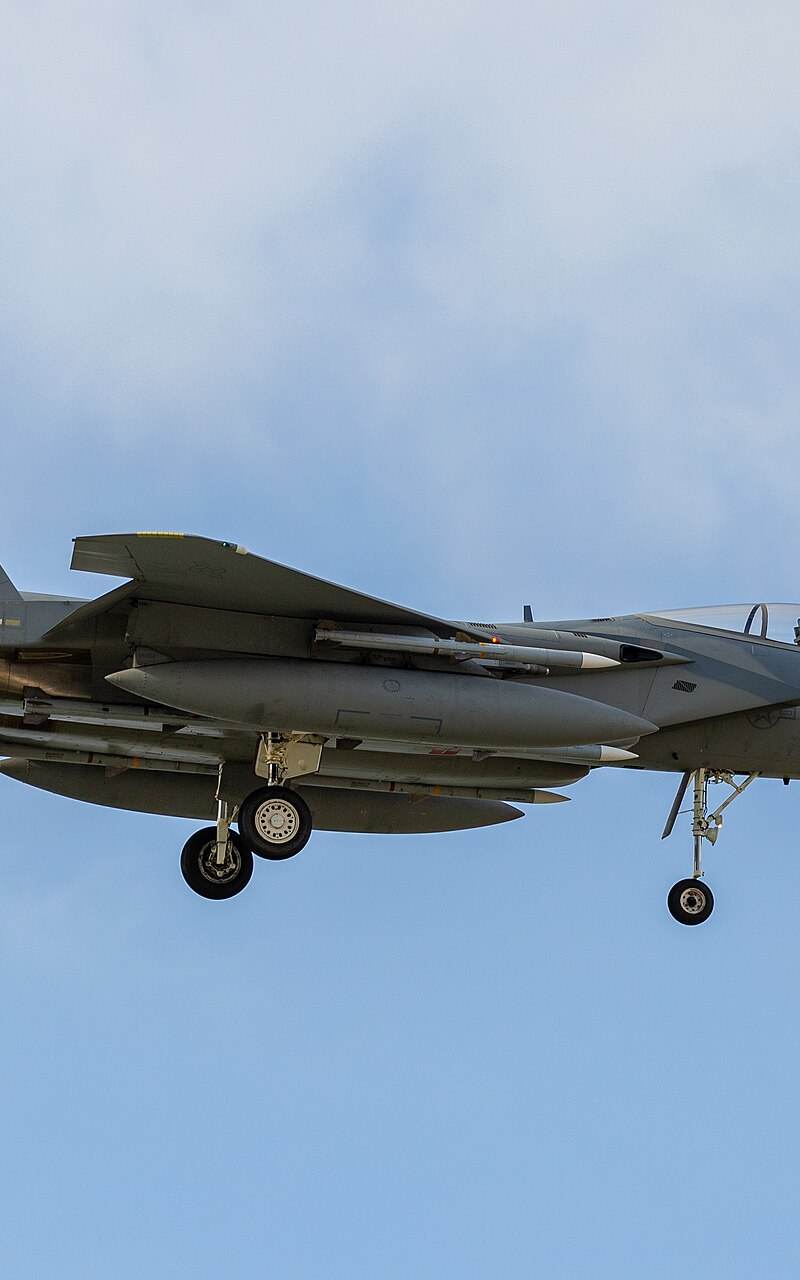  - Twin-engine aircraft