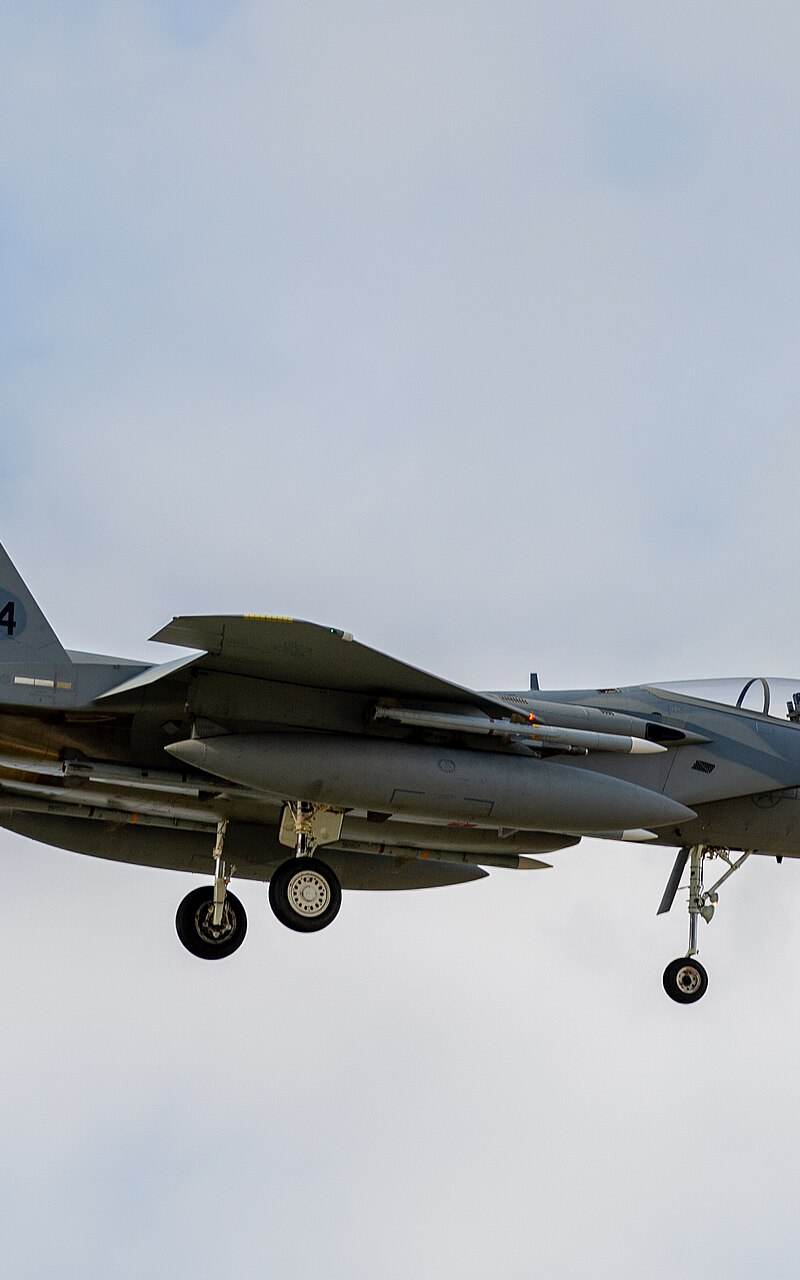  - Twin-engine aircraft