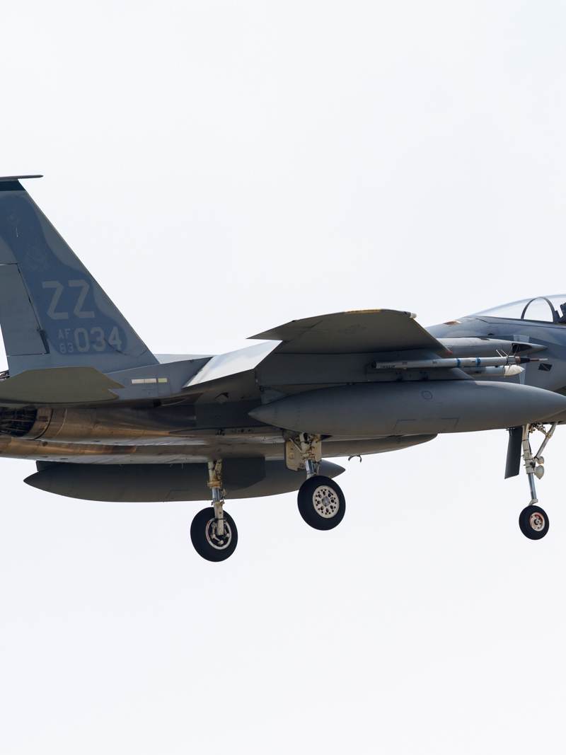  - Twin-engine aircraft