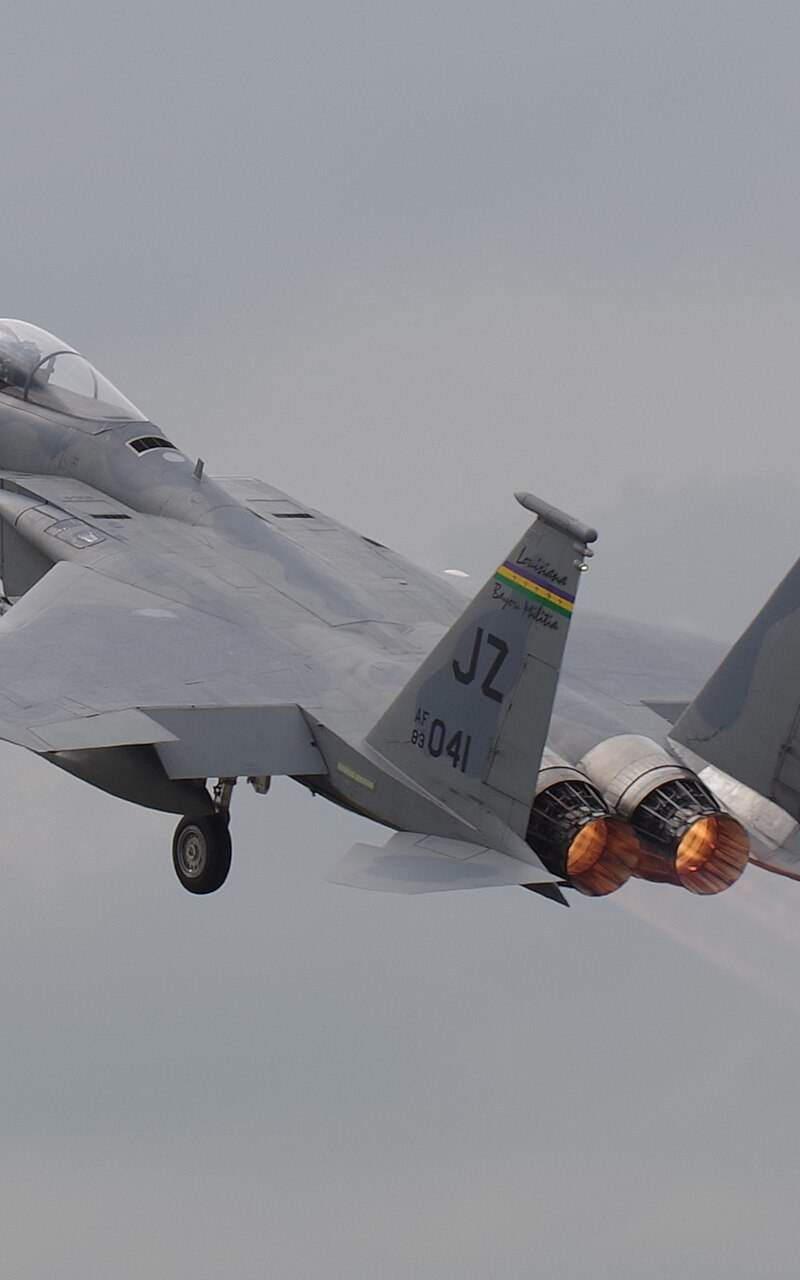  - Twin-engine aircraft